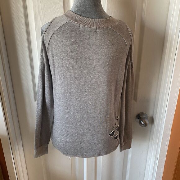 Emma Sweater Women’s Size Small Grey Cold Shoulder Crew Neck Distressed - Picture 6 of 12